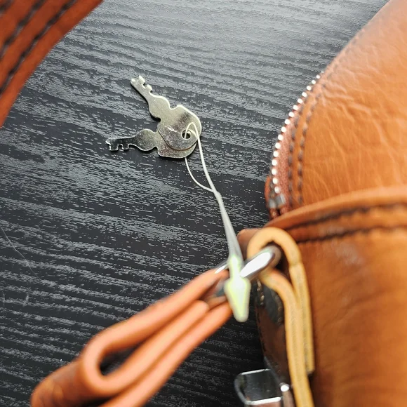 SEARS Vintage 1980's Tan Overnight Travel Bag OS Nmbr 9005 Original Keys - Picture 4 of 10